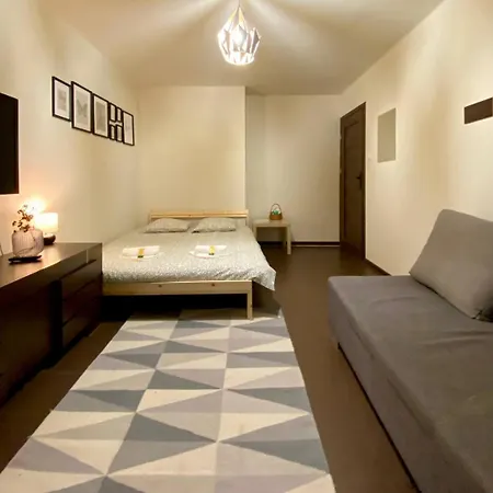 Halby In The Very Center Of Konukevi Varşova