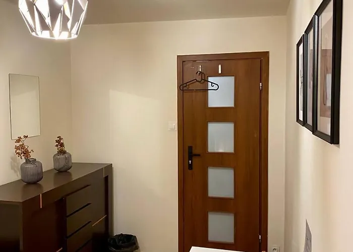 Konukevi Halby In The Very Center Of Varşova